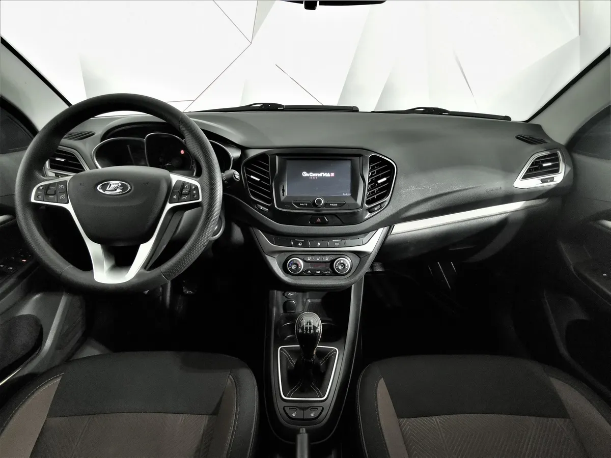 ВАЗ (Lada) Vesta 1.8 MT (122 л.с.) Luxe Multimedia Белый в АВИЛОН. Слайд №13