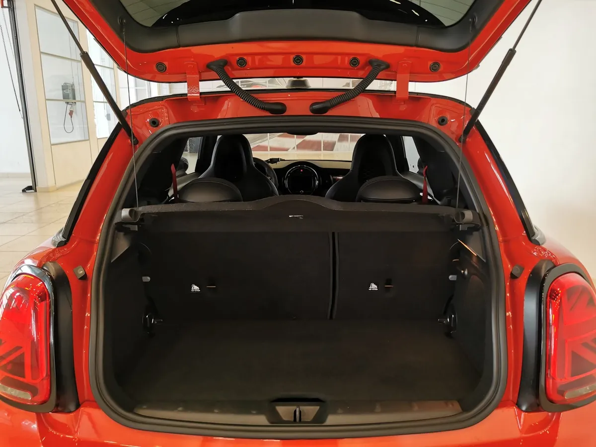 MINI 3 двери JCW 2.0 MT (231 л.с.) Оранжевый в АВИЛОН. Слайд №9