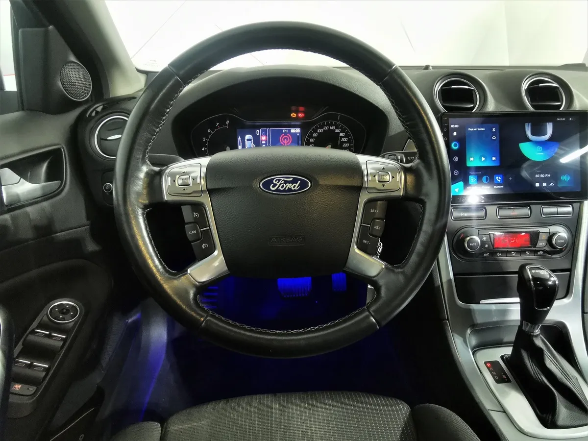 Ford Mondeo 2.0 EcoBoost PowerShift (200 л.с.) Titanium Черный в АВИЛОН. Слайд №19