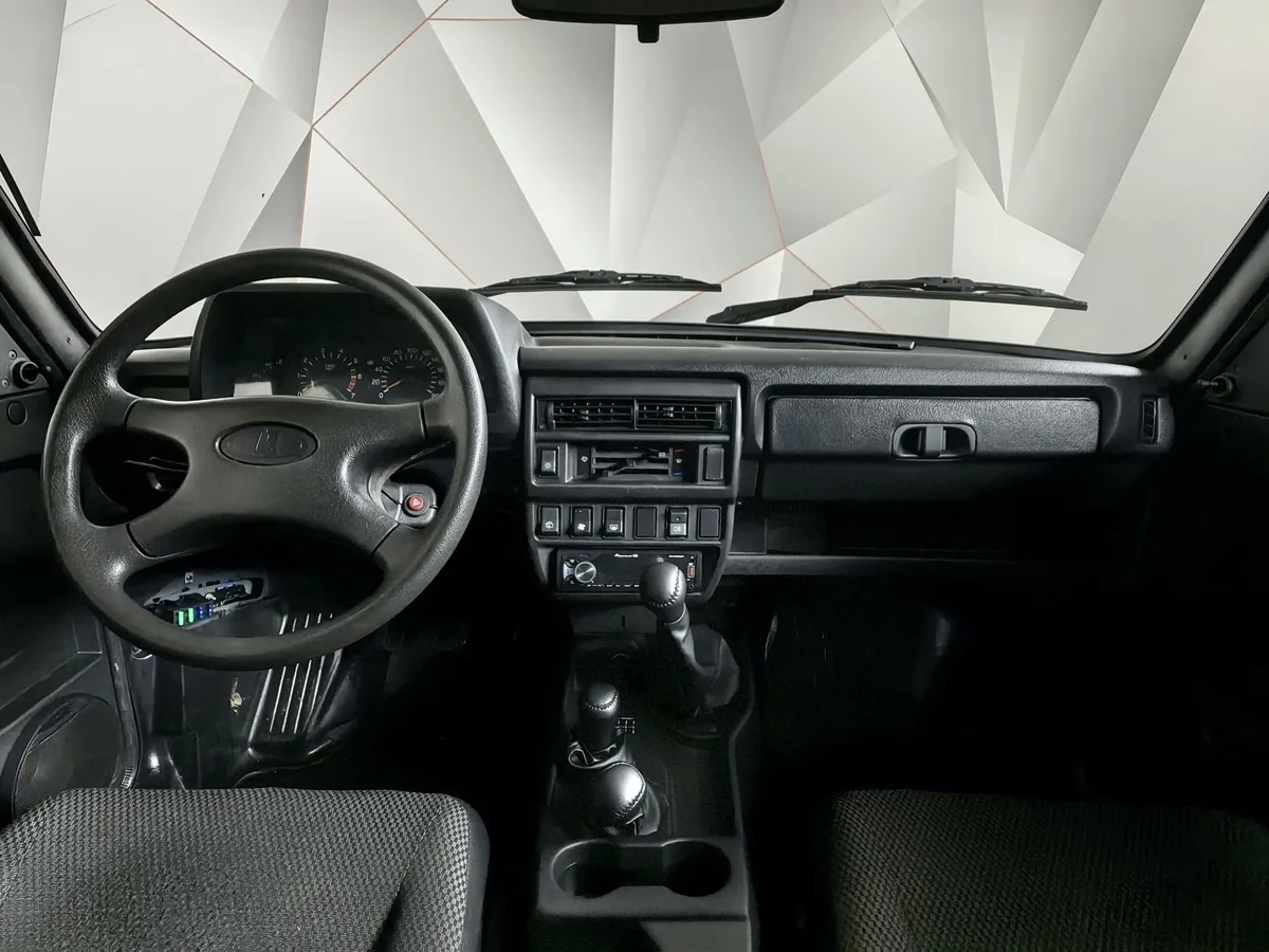 ВАЗ (Lada) 4x4 1.7 MT 8 кл. (83 л.с.) Серый в АВИЛОН. Слайд №13