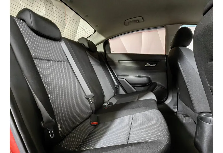 Kia Rio 1.6 MT (123 л.с.) Красный в АВИЛОН. Слайд №16