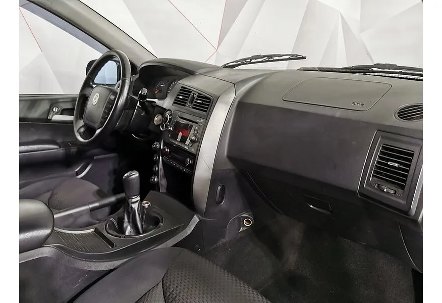 SsangYong Kyron 2.0 Xdi MT 4WD (141 л.с.) Серый в АВИЛОН. Слайд №13