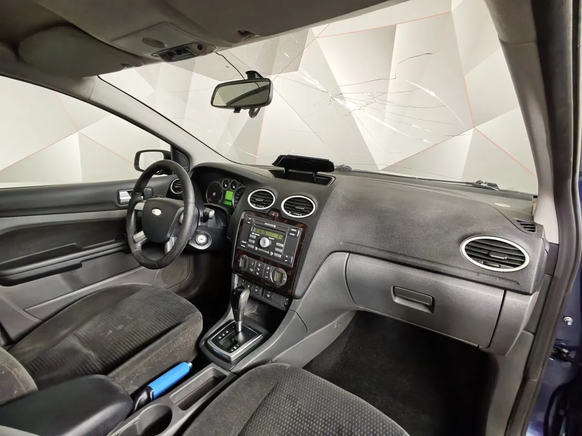 Ford Focus 1.6 AT (101 л.с.) Ghia Синий в АВИЛОН. Слайд №10
