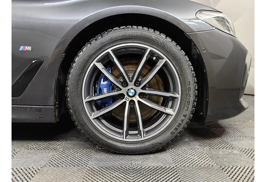 BMW 5 серия 530i xDrive Steptronic (249 л.с.) Серый в АВИЛОН. Слайд №7