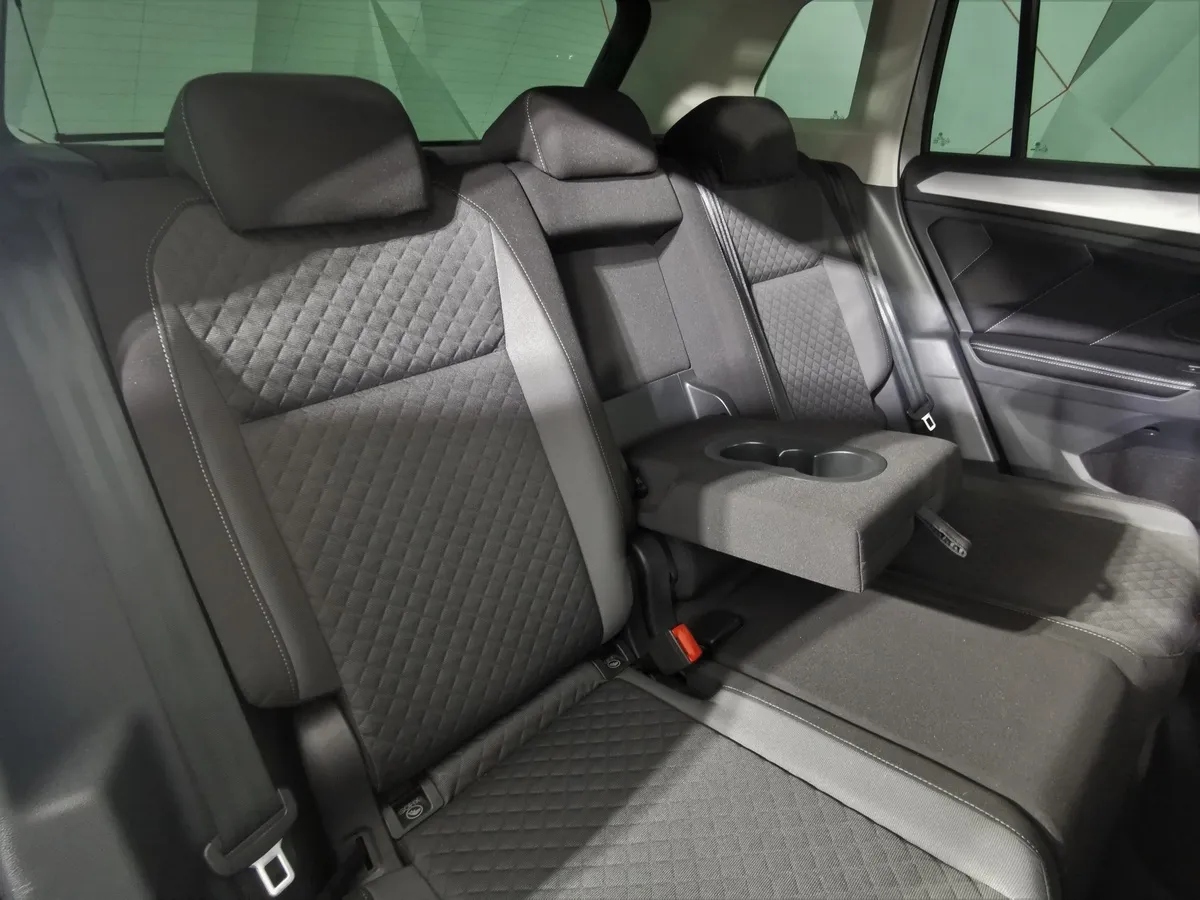 Volkswagen Tiguan 1.4 TSI BlueMotion MT (125 л.с.) Comfortline Серебристый в АВИЛОН. Слайд №16