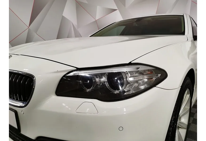 BMW 5 серия 520d Steptronic (190 л.с.) Белый в АВИЛОН. Слайд №8