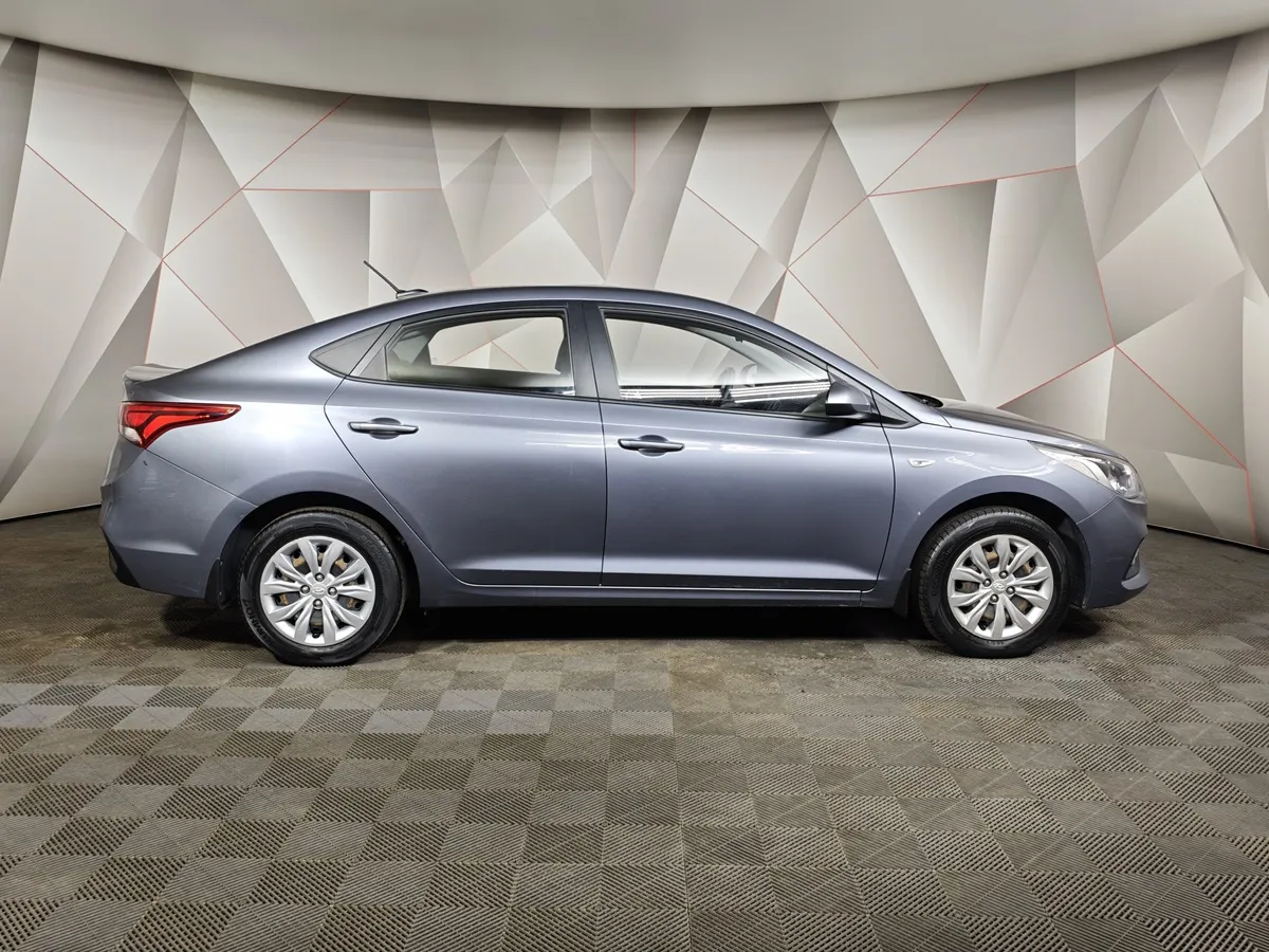 Hyundai Solaris 1.4 AT (100 л.с.) Active Plus Серый в АВИЛОН. Слайд №6