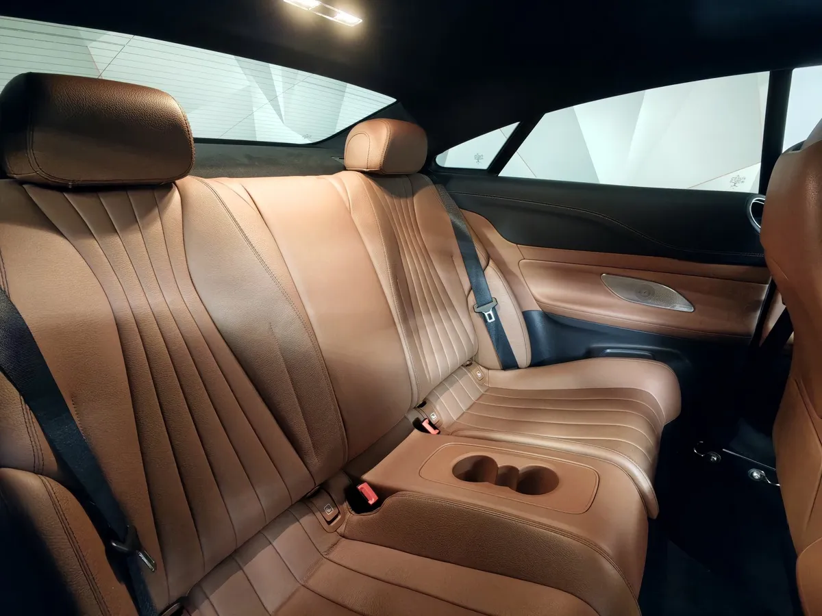 Mercedes-Benz E-Класс E 200 4MATIC G-TRONIC (184 л.с.) Черный в АВИЛОН. Слайд №16