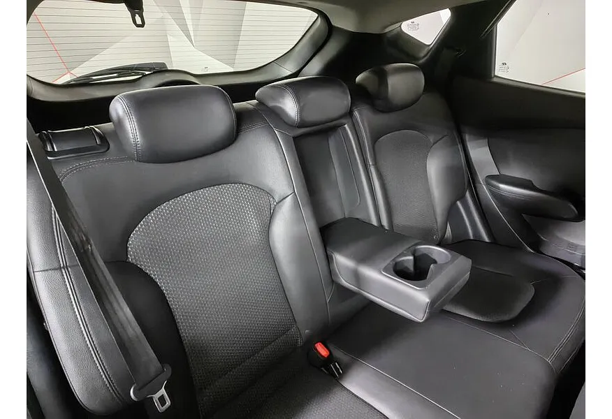 Hyundai ix35 2.0 AT 4WD (150 л.с.) Comfort Черный в АВИЛОН. Слайд №15