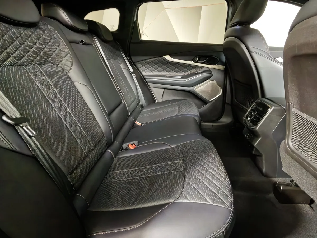 EXEED TXL 1.6 TGDI DCT7 AWD (186 л.с.) Серый в АВИЛОН. Слайд №16