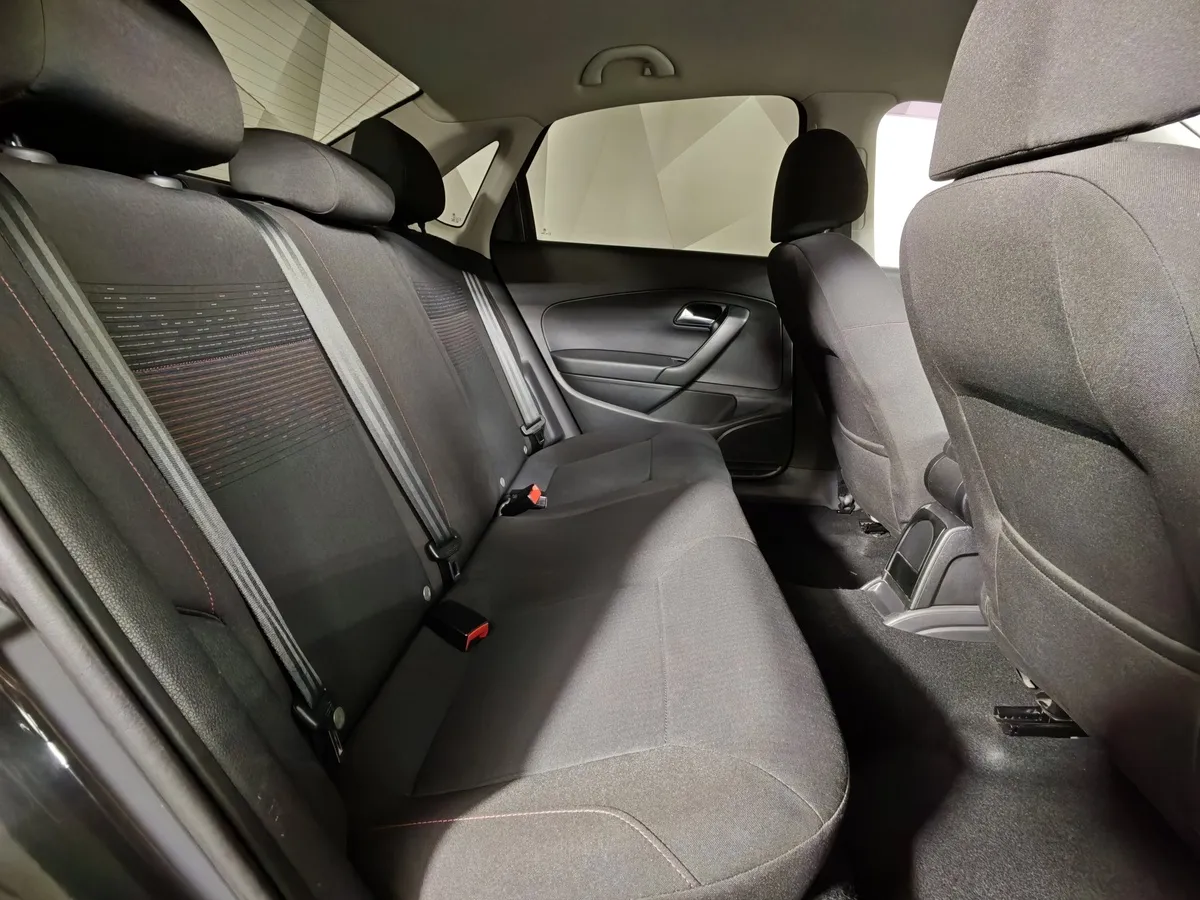 Volkswagen Polo 1.6 MT (105 л.с.) Trendline Серый в АВИЛОН. Слайд №16