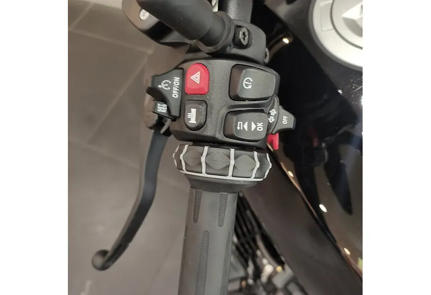 АВИЛОН - BMW Motorrad R 12 R 12 1200 см³ 1200 Черный - slide 7