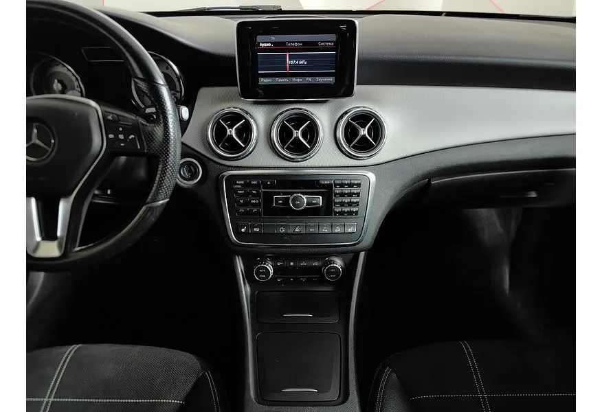 Mercedes-Benz GLA 250 7G-DCT 4MATIC (211 л.с.) Особая серия Черный в АВИЛОН. Слайд №12