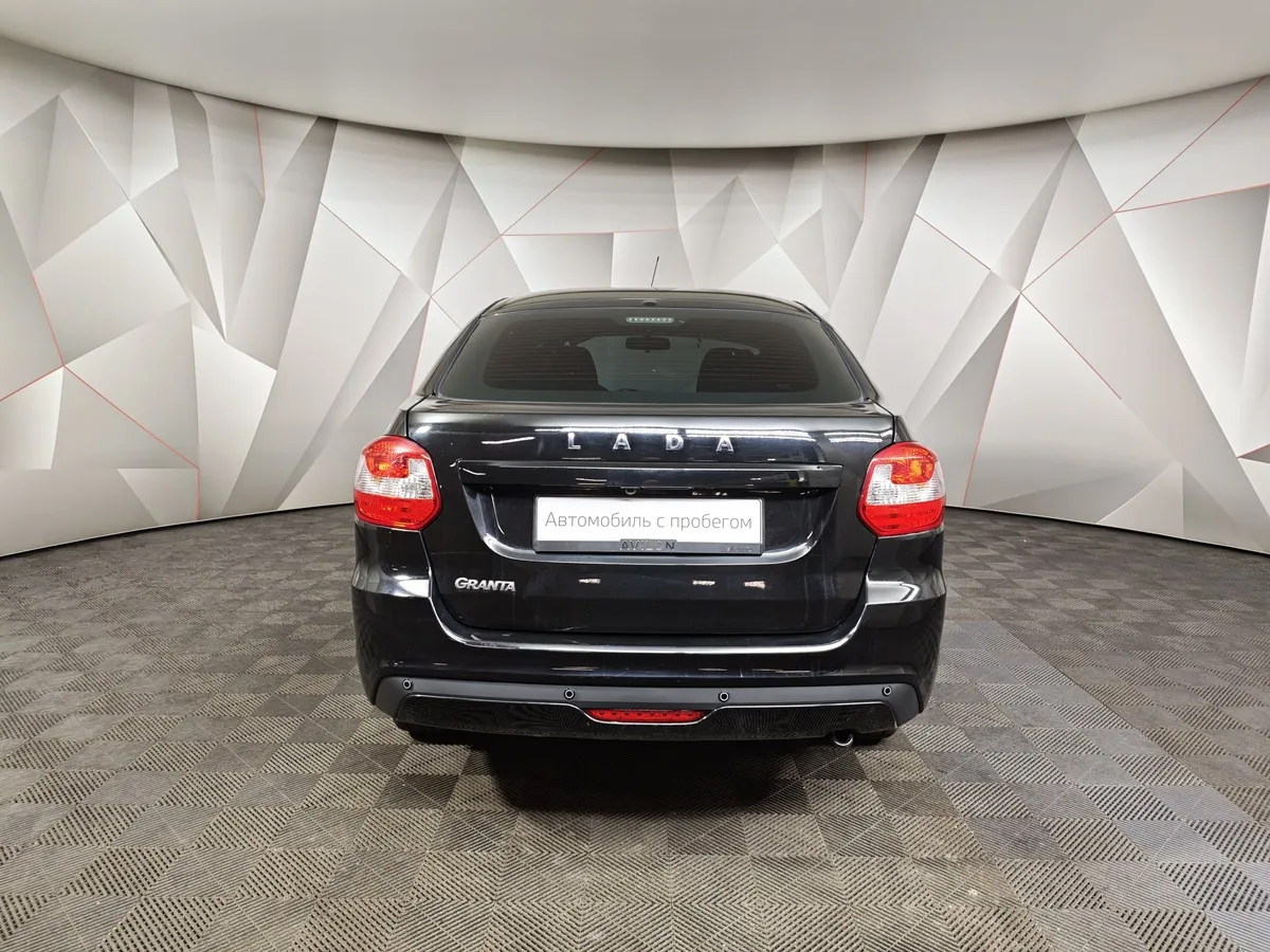 ВАЗ (Lada) Granta 1.6 MT 8кл (87 л.с.) Черный в АВИЛОН. Слайд №8