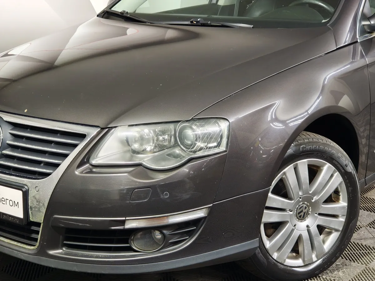 Volkswagen Passat 1.8 TSI AT (160 л.с.) Коричневый в АВИЛОН. Слайд №9