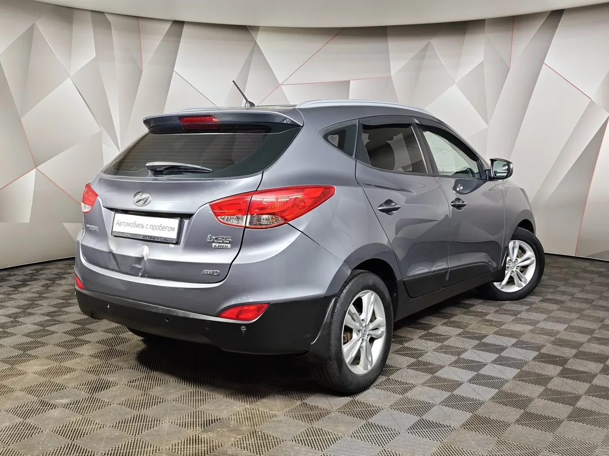 Hyundai ix35 2.0 CRDi AT 4WD (184 л.с.) Travel Серый в АВИЛОН. Слайд №2