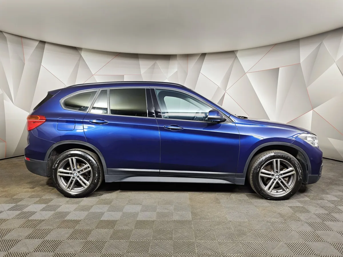 BMW X1 18d xDrive AT (150 л.с.) Advantage Plus (Локальная сборка) Синий в АВИЛОН. Слайд №6
