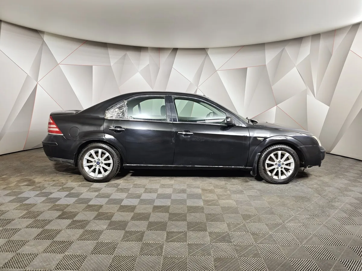 Ford Mondeo 2.0 MT (145 л.с.) Черный в АВИЛОН. Слайд №6
