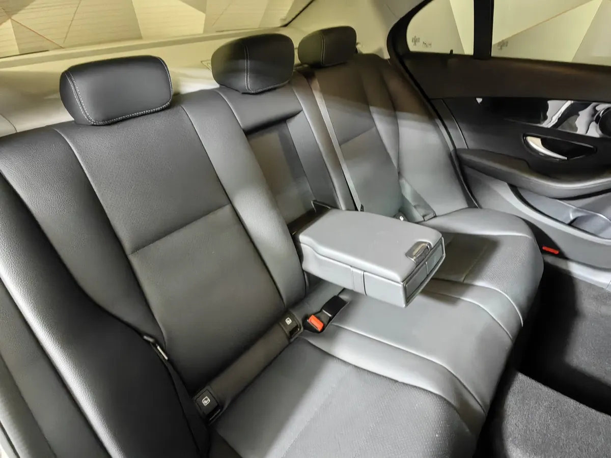 Mercedes-Benz C-Класс C 180 9G-TRONIC (150 л.с.) Premium Белый в АВИЛОН. Слайд №17