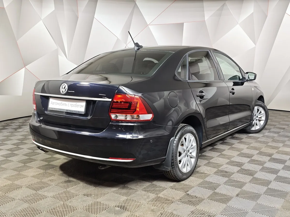 Volkswagen Polo 1.6 MPI AT (110 л.с.) Drive Черный в АВИЛОН. Слайд №2