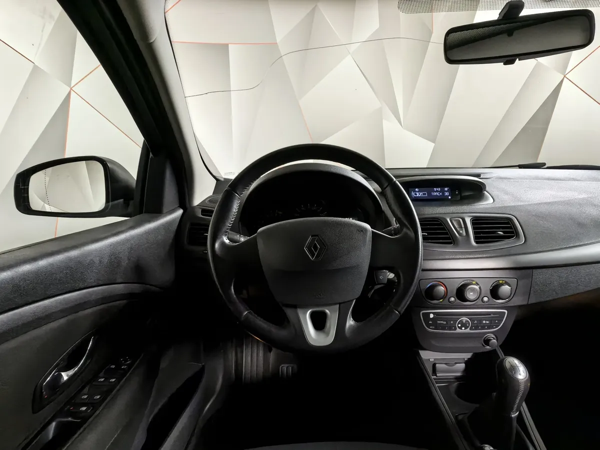 Renault Megane 1.6 MT (106 л.с.) Серый в АВИЛОН. Слайд №20