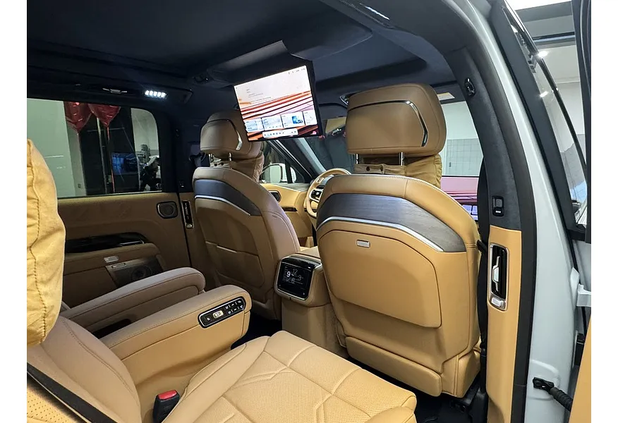 Zeekr 9X 2.0h AT 4WD (1177 л.с.) Hyper Черный в АВИЛОН. Слайд №7