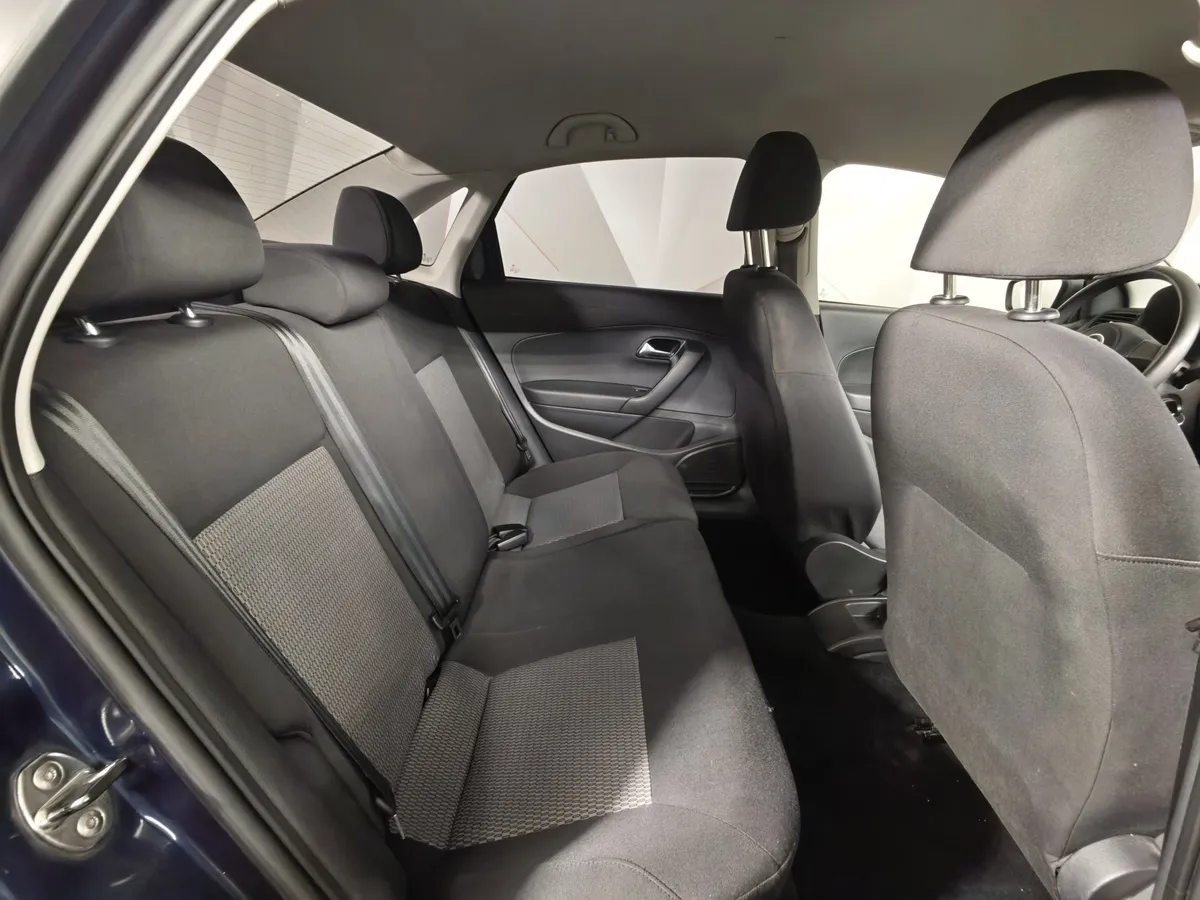 Volkswagen Polo 1.6 Tiptronic (105 л.с.) Comfortline Синий в АВИЛОН. Слайд №14