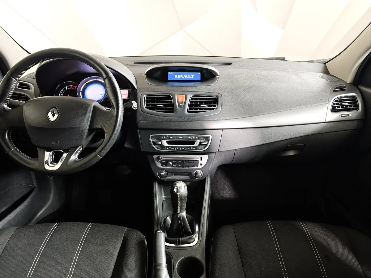 Renault Megane 1.6 MT (106 л.с.) Черный в АВИЛОН. Слайд №15