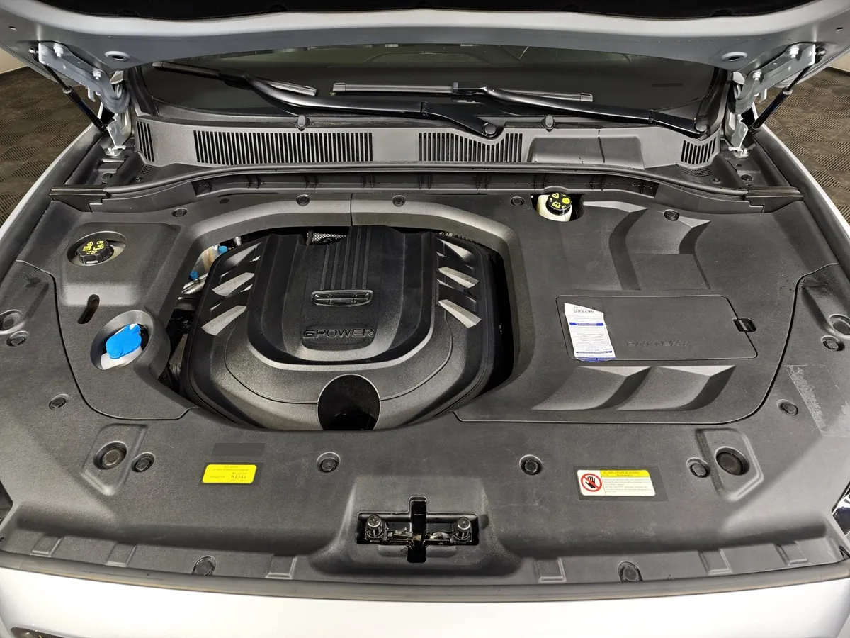 Geely Atlas Pro 1.5T 7DCT AWD (177 л.с.) Flagship+ Серый в АВИЛОН. Слайд №11