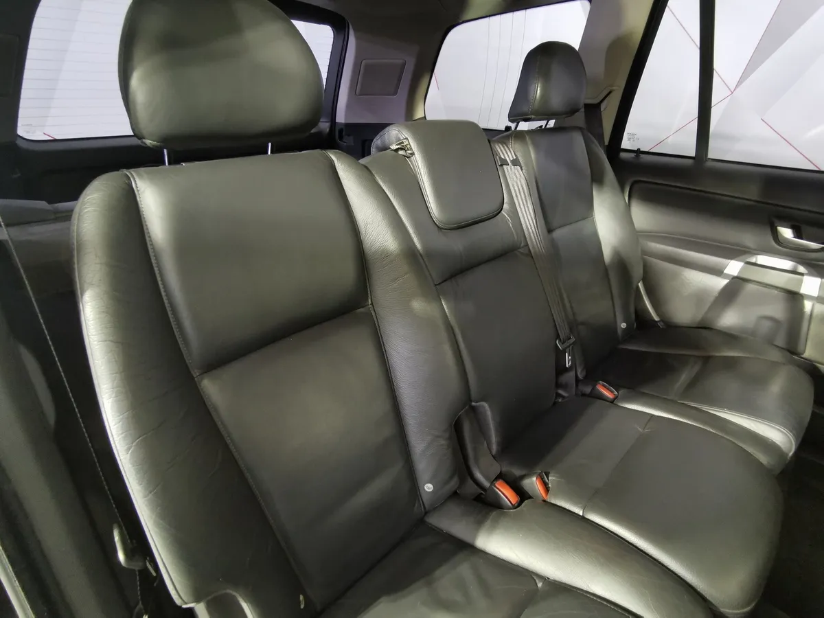 Volvo XC90 2.5 T5 Geartronic AWD (5 мест) (210 л.с.) Черный в АВИЛОН. Слайд №16