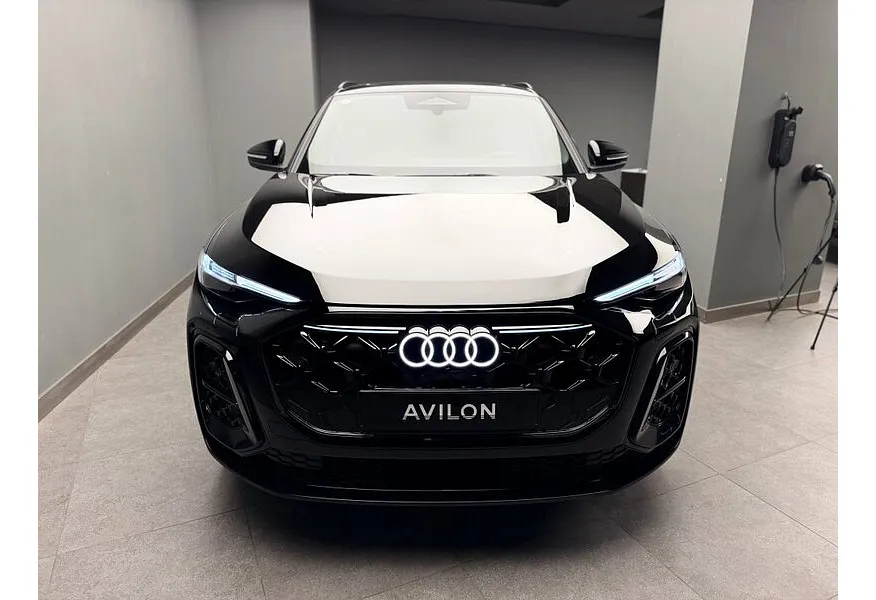 Audi Q5 L 2.0 40 TFSI S tronic quattro (204 л.с.) Черный в АВИЛОН. Слайд №3