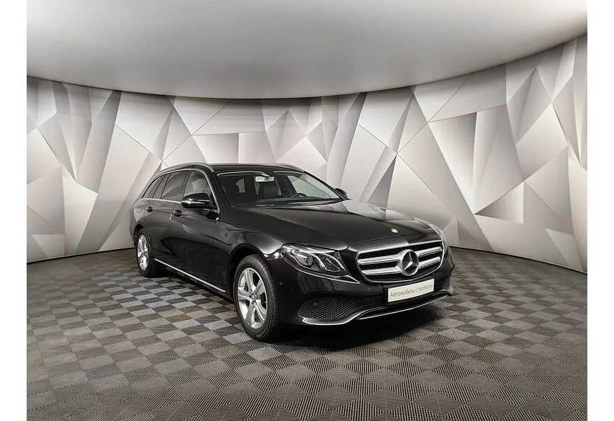 Mercedes-Benz E-Класс E 200 9G-TRONIC (184 л.с.) Business Черный в АВИЛОН. Слайд №2