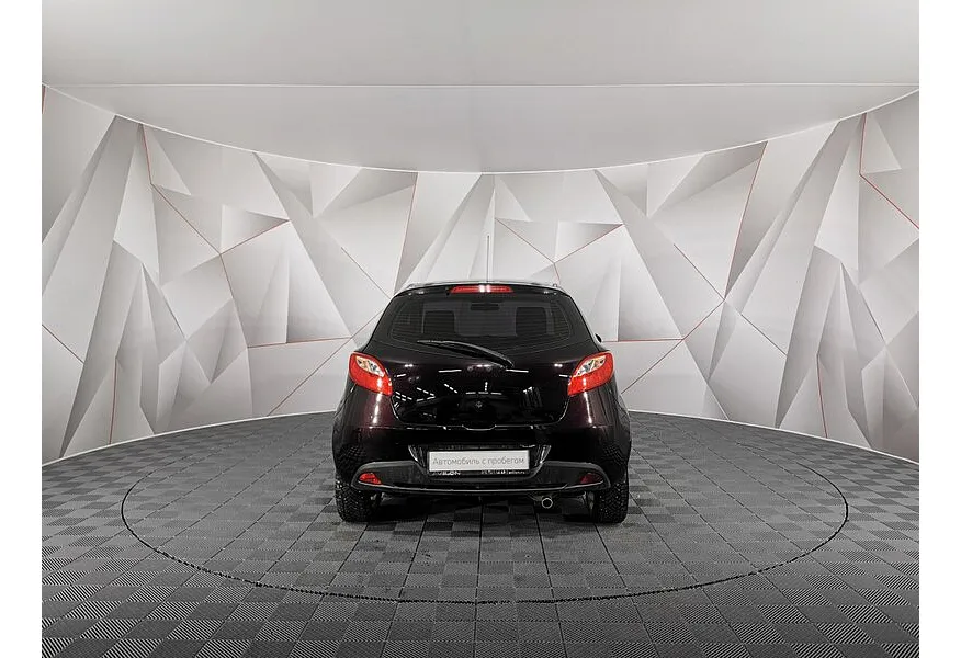 Mazda 2 1.5 AT (103 л.с.) Красный в АВИЛОН. Слайд №8