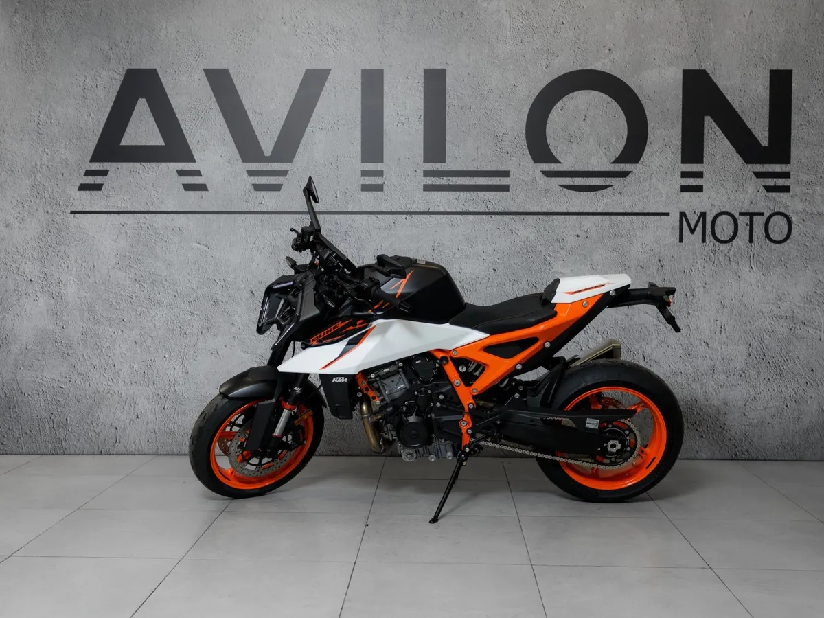 KTM 990 Duke 947 см³ (123 л.с.) 947 Белый в АВИЛОН. Слайд №3