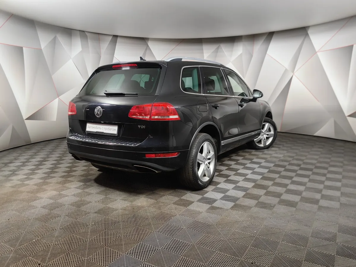 Volkswagen Touareg 3.0 TDI AT (240 л.с.) base Черный в АВИЛОН. Слайд №2