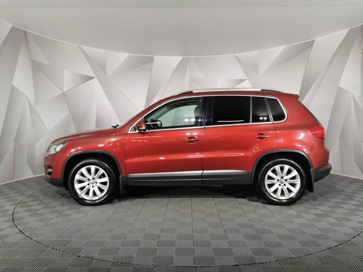 Volkswagen Tiguan 2.0 TSI 4Motion AT (170 л.с.) Trend & Fun Красный в АВИЛОН. Слайд №5