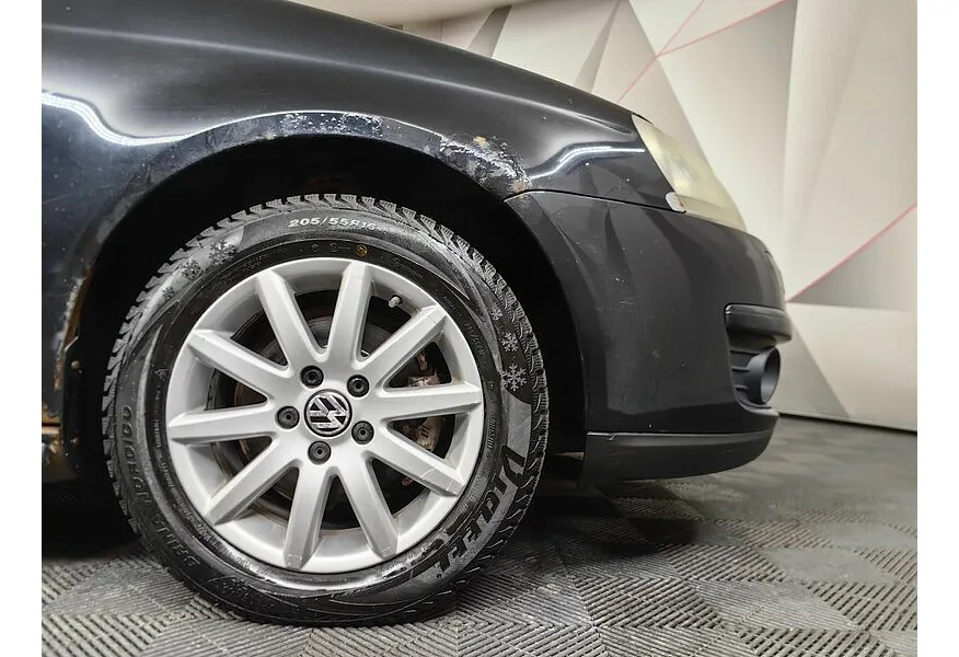 Volkswagen Jetta 1.6 MT (102 л.с.) Trendline Черный в АВИЛОН. Слайд №9