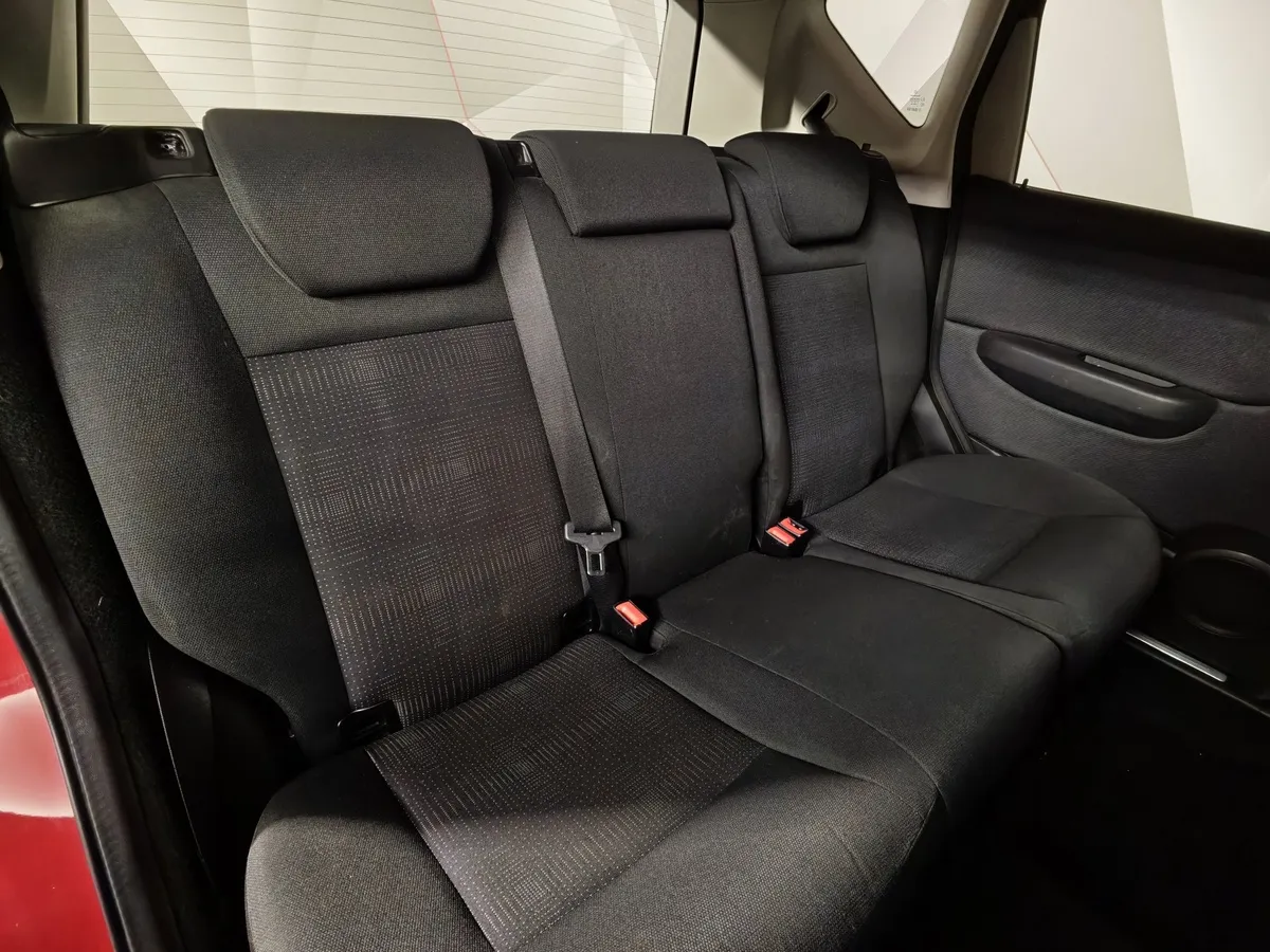 Mercedes-Benz A-Класс A 180 Autotronic (116 л.с.) Красный в АВИЛОН. Слайд №17