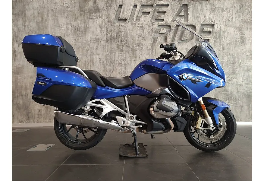 LIVE. Слайд №4