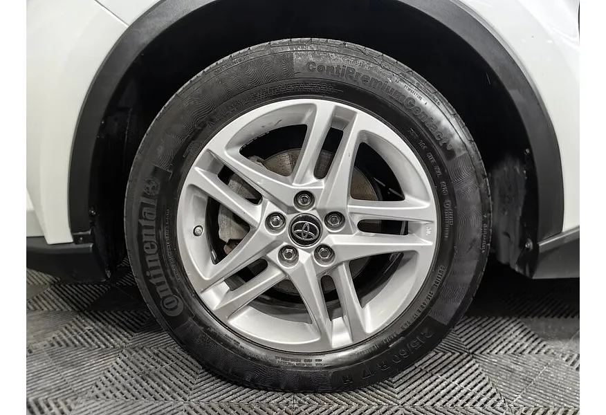 Toyota C-HR 2.0 CVT (148 л.с.) Белый в АВИЛОН. Слайд №9