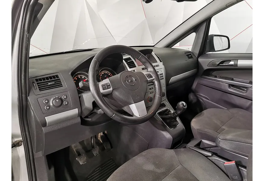 Opel Zafira 1.8 MT (140 л.с.) Серебристый в АВИЛОН. Слайд №18