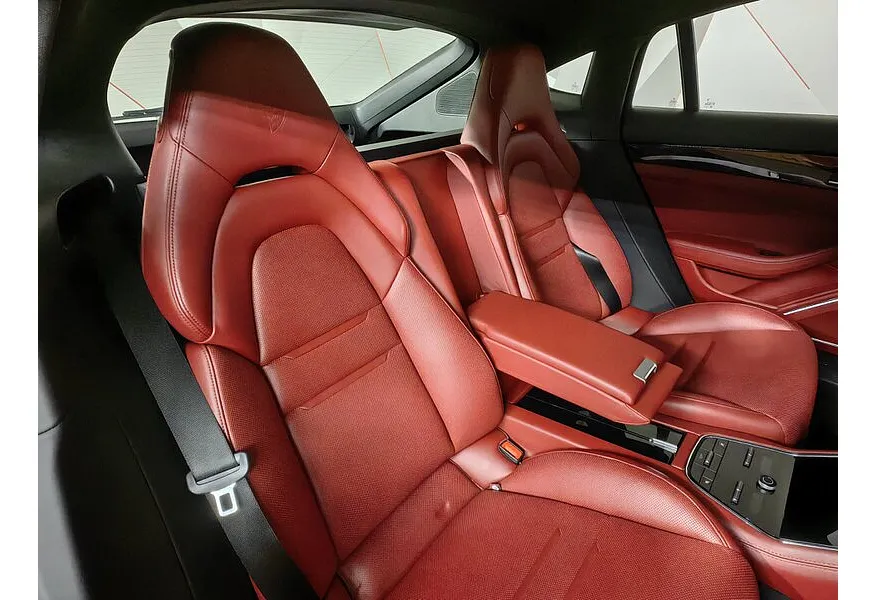 Porsche Panamera 4 3.0 PDK AWD (330 л.с.) Красный в АВИЛОН. Слайд №17