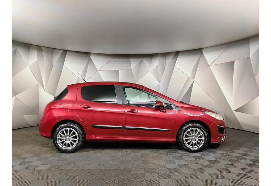 Peugeot 308 1.6 AT (120 л.с.) Красный в АВИЛОН. Слайд №6