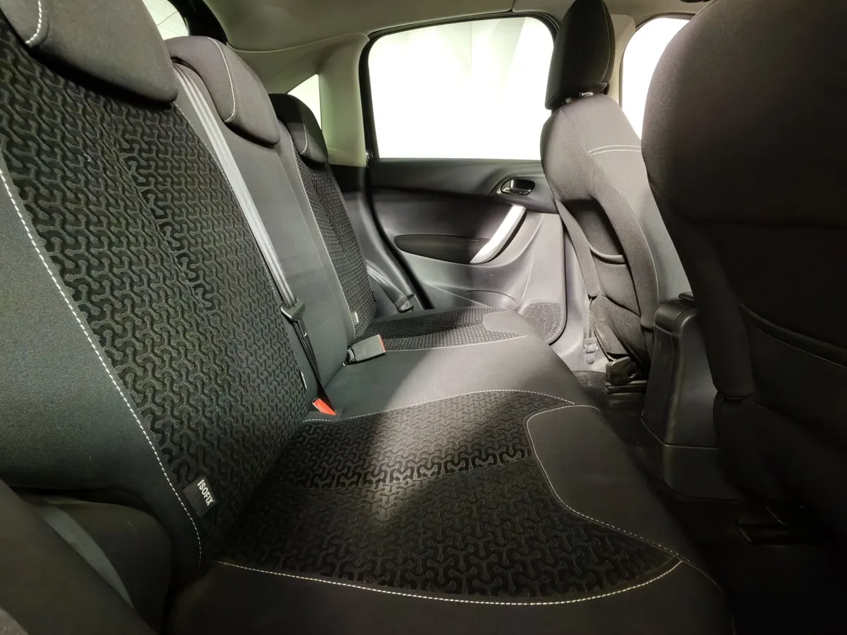 Citroen C3 1.4VTi  MT FWD (75 л.с.) Черный в АВИЛОН. Слайд №16