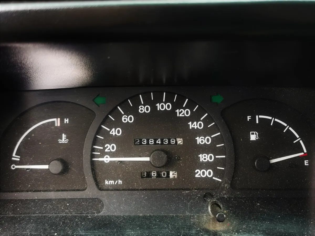 Daewoo Nexia 1.5 MT (80 л.с.) Синий в АВИЛОН. Слайд №15