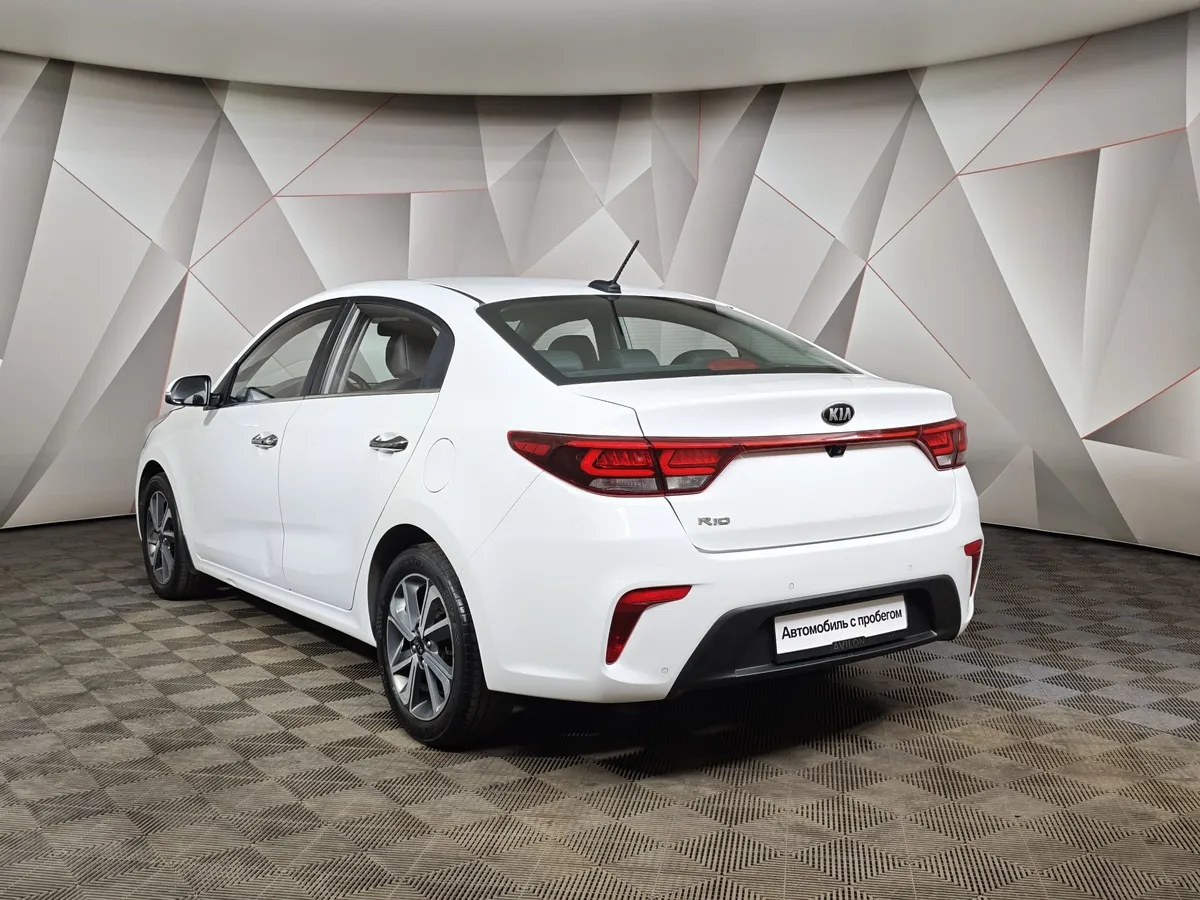 Kia Rio 1.6 AT (123 л.с.) Белый в АВИЛОН. Слайд №4