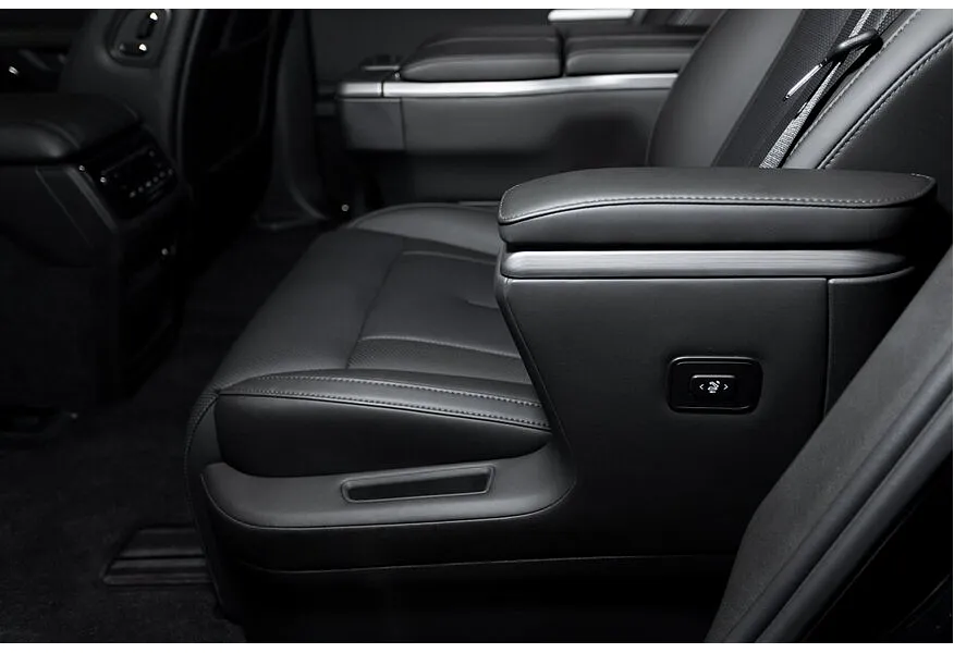 ROX 01 1.5 AT 4WD (475 л.с.) 6 мест Business Lounge Черный в АВИЛОН. Слайд №8