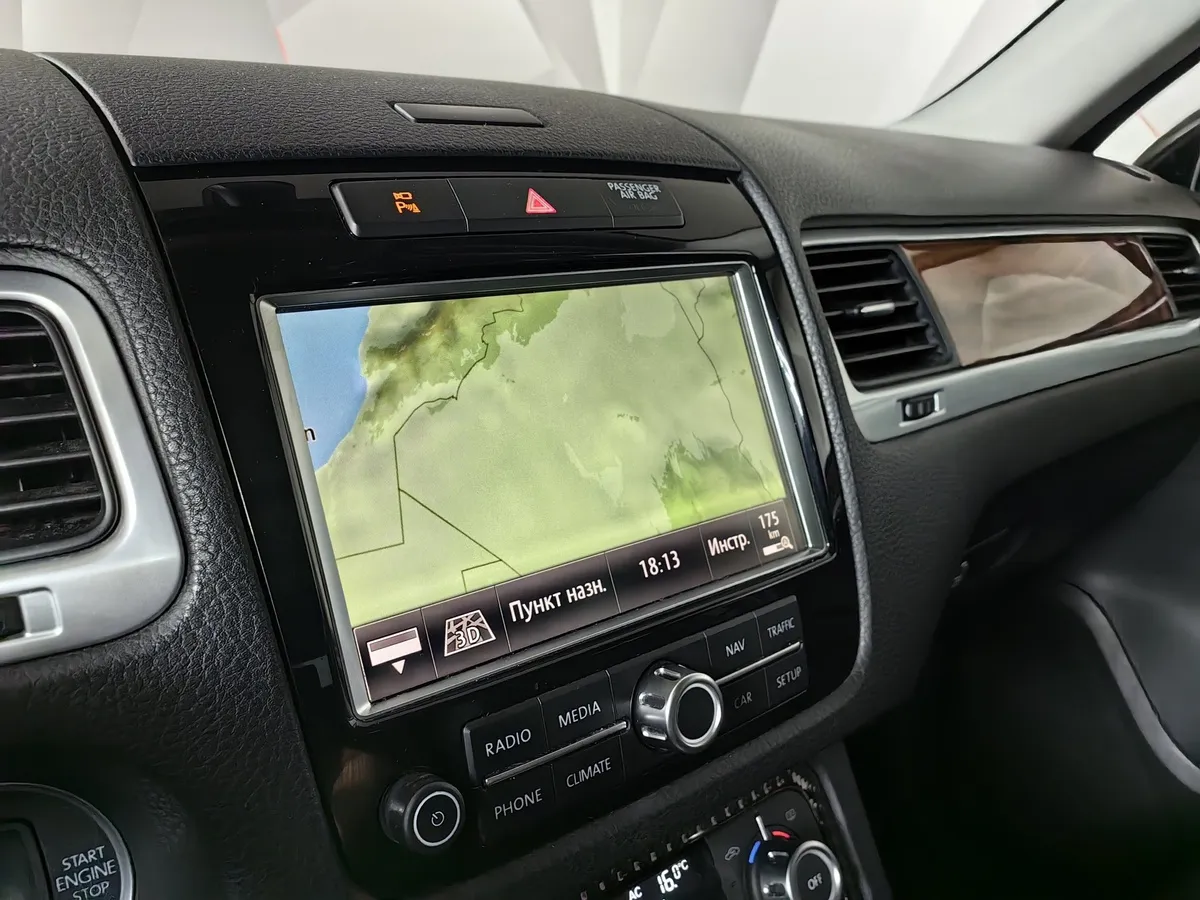 Volkswagen Touareg 3.0 TDI AT (240 л.с.) base Черный в АВИЛОН. Слайд №22