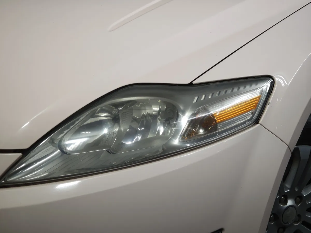 Ford Mondeo 2.3 AT (160 л.с.) Ghia Красный в АВИЛОН. Слайд №10
