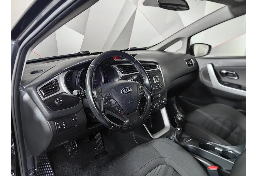 Kia Ceed 1.6 AT (130 л.с.) Classic Черный в АВИЛОН. Слайд №19